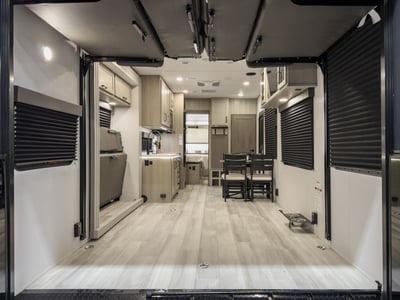 30G Momentum Interior